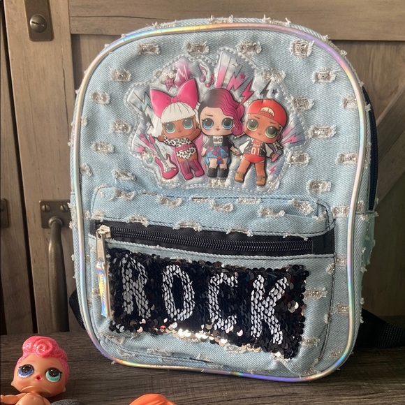 LOL Surprise Dolls Backpack, Figurines and Clothing - Picture 4 of 10